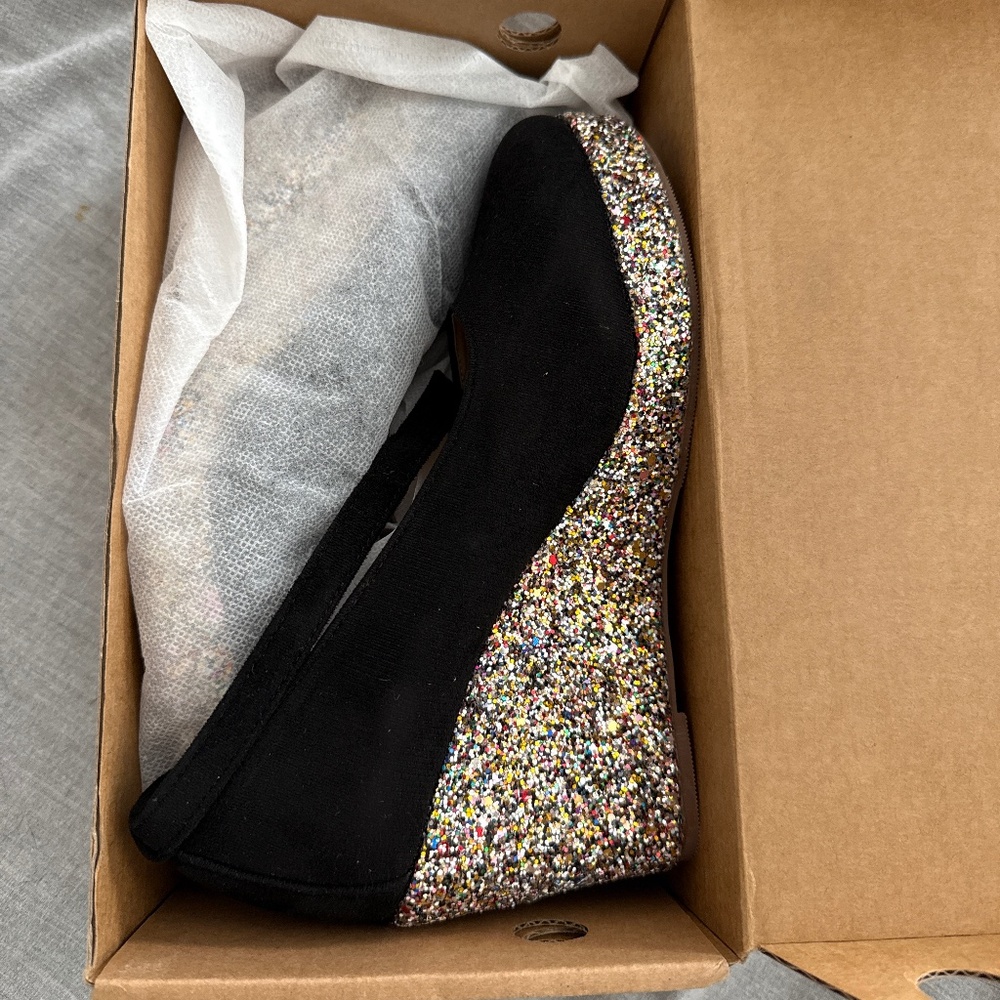 Size 6 sparkly wedges